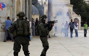 قوات الاحتلال الصهيوني تواصل اقتحامها للمسجد الأقصى