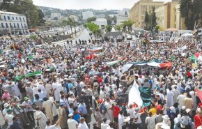 جمعة غضب في الجزائر نصرة للأقصى.. تعزيزات أمنية أمام السفارة الأمريكية بالجزائر