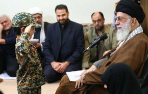 اللواء سليماني يكشف عن حقيقة علاقة جيل الشباب بالثورة!