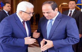 عباس يصل القاهرة لعقد قمة مع السيسي الإثنين