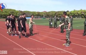 فيديو يثير مواقع التواصل لرجال الإطفاء الصينيين... ما السبب؟!