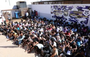 نيجيريا تعلن احتجاز 5 آلاف من رعاياها بمعسكرات ليبيا 