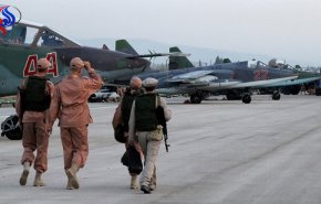 أول فيديو لمغادرة الطائرات الروسية قاعدة حميميم السورية

