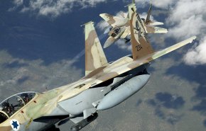 الطيران الإسرائيلي يهاجم معسكرا لـ