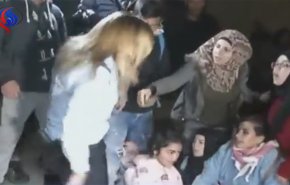 شاهد بالفيديو: كيف طرحت فلسطينية ضابطة إسرائيلية أرضا بالقدس