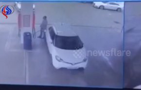 بالفيديو.. فقدت السيطرة على سيارتها فطارت فوق أخرى أمامها!