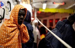 إيطاليا تنظم أول رحلة جوية لنقل لاجئين من ليبيا