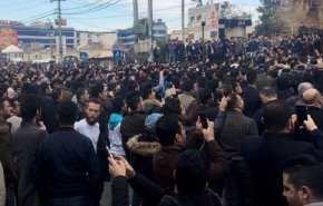 فيديو: اتساع احتجاجات كردستان واستنفار في اربيل، والاسلامي يمهلها 