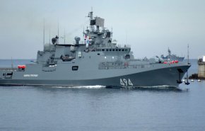 تعقیب کشتی جنگی روس توسط ناوچه انگلیسی