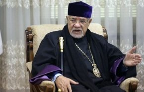 الاُسقف الأعظم للأرمن: يتمتع أتباع شتى الأديان بالحرية القانونية في ايران