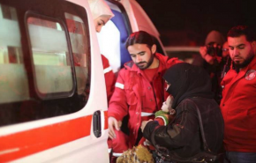 الهلال السوري ينقل مرضى من الغوطة الشرقية لمشافي دمشق