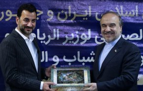 وزيرا الرياضة والشباب الايراني والعراقي يؤكدان على تطوير التعاون الثنائي