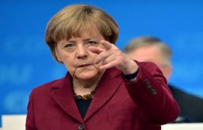 ميركل تؤكد ضرورة الحفاظ على وحدة الاتحاد الأوروبي