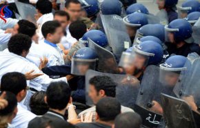 أطباء جزائريون يصعدون احتجاجهم بعد الإشتباكات مع الأمن