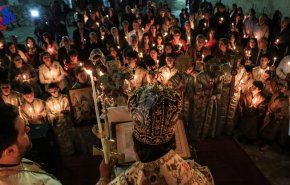 مسيحيو غزة الأرثوذكس يقيمون قداسا احتفالا بالميلاد
