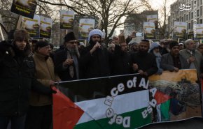  برپایی تظاهرات مقابل سفارت آمریکا در لندن