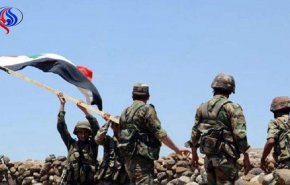 الجيش السوري يحرر عدة قری ويستهدف خطوط امداد المسلحين