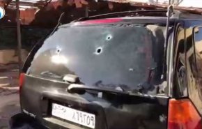 شاهد بالفيديو: هكذا تعرضت سيارة فريق قناة العالم لاطلاق النار بحرستا 