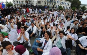 الأطباء يتظاهرون مجدّدا في الجزائر