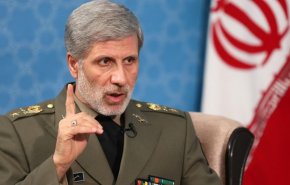 وزير الدفاع الايراني يتوعد أميركا برد حازم ازاء اضرارها بالبلاد
