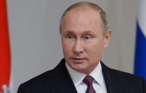 بوتين: نعرف من حرض على استهداف قواعدنا في سوريا