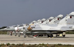 خطير... مقاتلات قطرية تعترض طائرة مدنية إماراتية