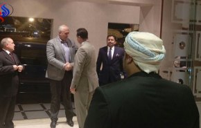 سفير مصر الجديد يصل سلطنة عمان