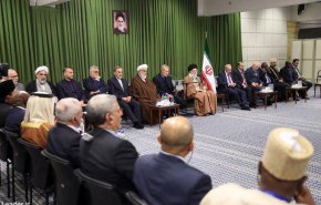 شرکت‌کنندگان در کنفرانس اتحادیه بین‌المجالس اسلامی با رهبر انقلاب دیدار کردند