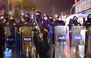 اعتقال 12 متظاهرا في إسطنبول على خلفية احتجاجات مؤيدة للأكراد