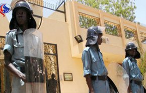 السلطات السودانية تفرج عن صحفيين