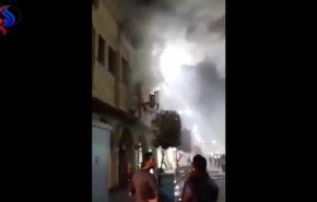 بالفيديو.. حريق كبير يلتهم فندقاً في كربلاء