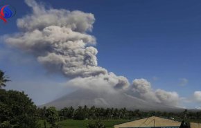بالفيديو... طوارئ في الفلبين بسبب ثوران بركان
