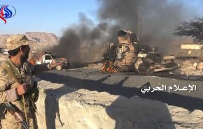 الجيش اليمني يحبط زحفا للموالين للرئيس المستقيل بتعز