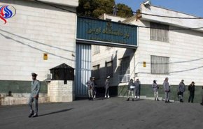 نواب ايرانيون يتفقدون معتقلي الشغب في سجن 