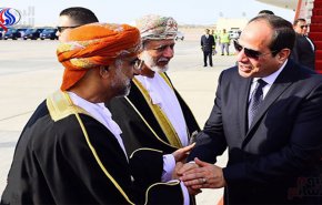 السيسي يصل مسقط فى أول زيارة رسمية لسلطنة عمان