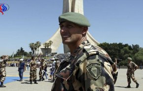 رئيس الأركان الجزائري يحذر من الإساءة للجيش