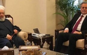 السفير السوري في لبنان يلتقي بوفد علماء المقاومة 

