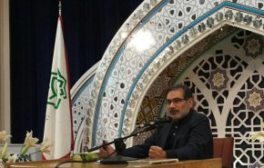شمخاني: أمیركا تعلن صراحة ان ایران تقف حاجزا امام سیاساتها اللامشروعة