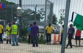  مفوض حقوق الإنسان يدعو بابوا غينيا الجديدة إلى حماية اللاجئين