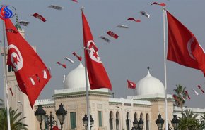 تونس تعلق على 