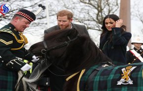 الأمير هاري وخطيبته الأمريكية ميجان يثيران الإعجاب في ادنبره