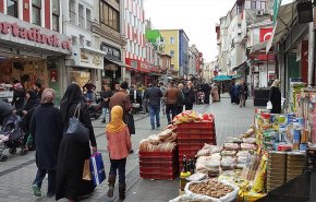 السوريون يتصدرون قائمة عمالة تركيا الأجنبية في 2017