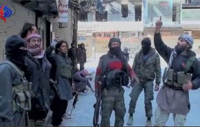 داعش تنشر مشاهد من معاركها ضد النصرة بمخيم اليرموك