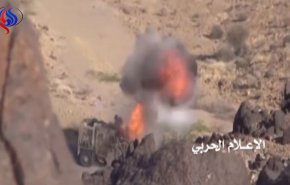 شاهد بالفيديو..هكذا تم استهداف جنود اماراتيين في تعز باليمن 