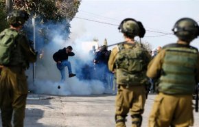 تازه ترین تحولات در فلسطین؛ آغاز درگیری شدید بین نظامیان صهیونیست و جوانان فلسطینی/ بازداشت دستکم 20 نفر در کرانه باختری