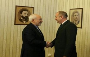 ظريف: بلغاريا تحظى بأهمية كبرى بالنسبة لإيران في اوروبا