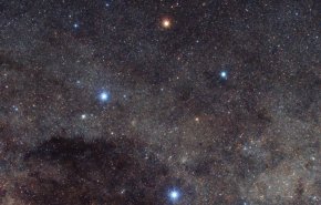 العلماء يرصدون إشارات لأول مرة إشارات من أقدم النجوم في الكون