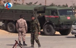 فيديو: المسلحون يمنعون وصول اهالي الغوطة للممر الانساني