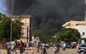 کشته شدن حدود 30 نفر در حمله به سفارت فرانسه در بورکینافاسو