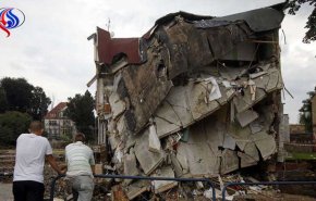 مصرع 4 أشخاص وإصابة عشرات في انهيار عمارة سكنية غرب بولندا